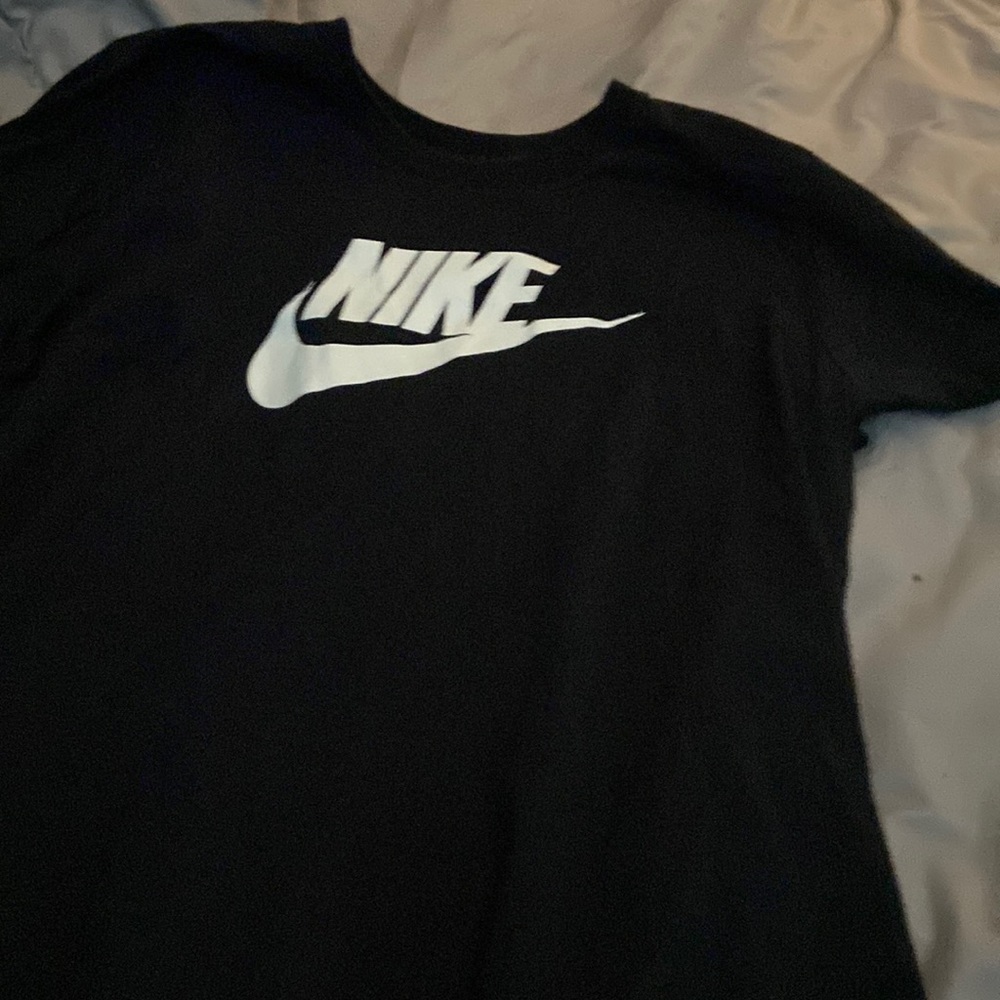 Like new black Nike tee